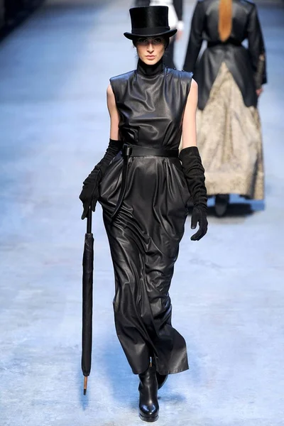 Look 46